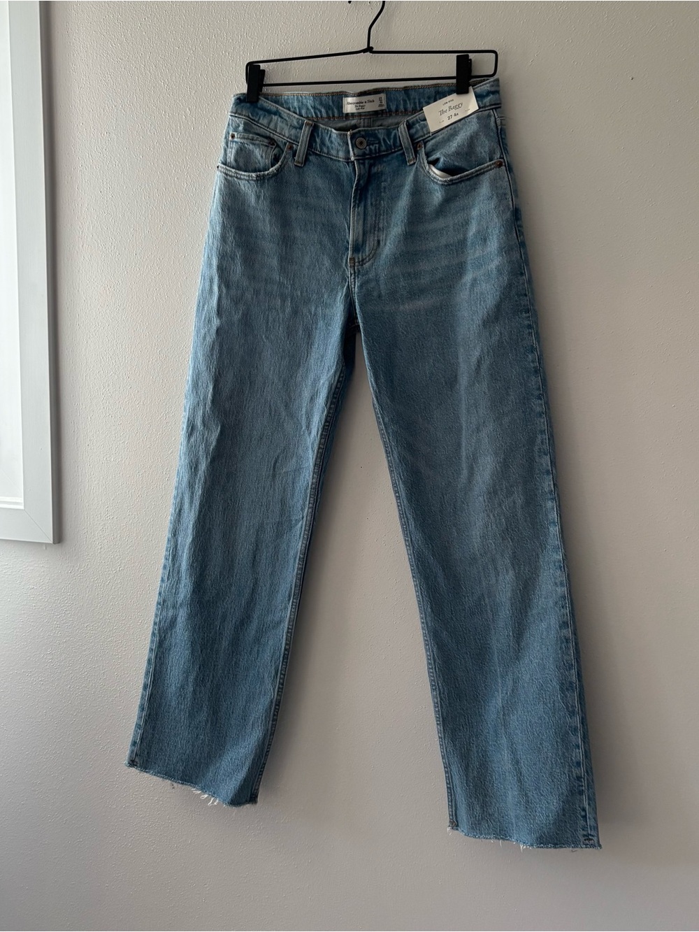 NWT Abercrombie and Fitch Jeans the baggy low rise - Picture 2 of 8